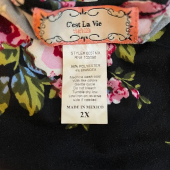 Women's Plus 2X C’est La Vie Floral Blouse Cold Shoulders Lace Soft - Picture 7 of 7